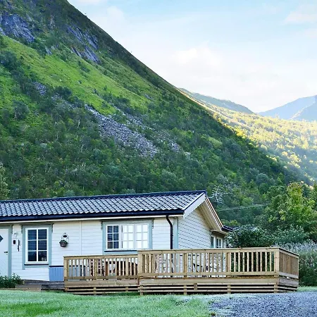 Two-bedroom In Laupstad 5 * Vestpollen