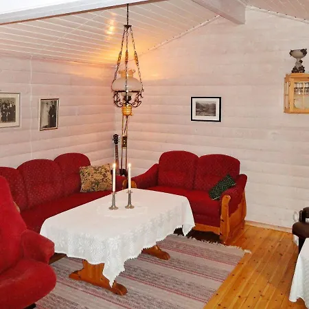 Two-bedroom In Laupstad 5 Vestpollen