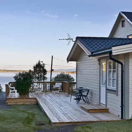 Two-bedroom In Laupstad 5 * Vestpollen