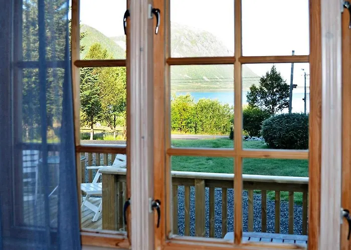 Дом отдыха 5 Person In Laupstad Vestpollen