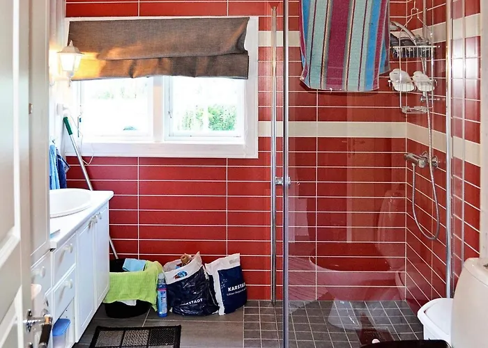 5 Person In Laupstad * Vestpollen